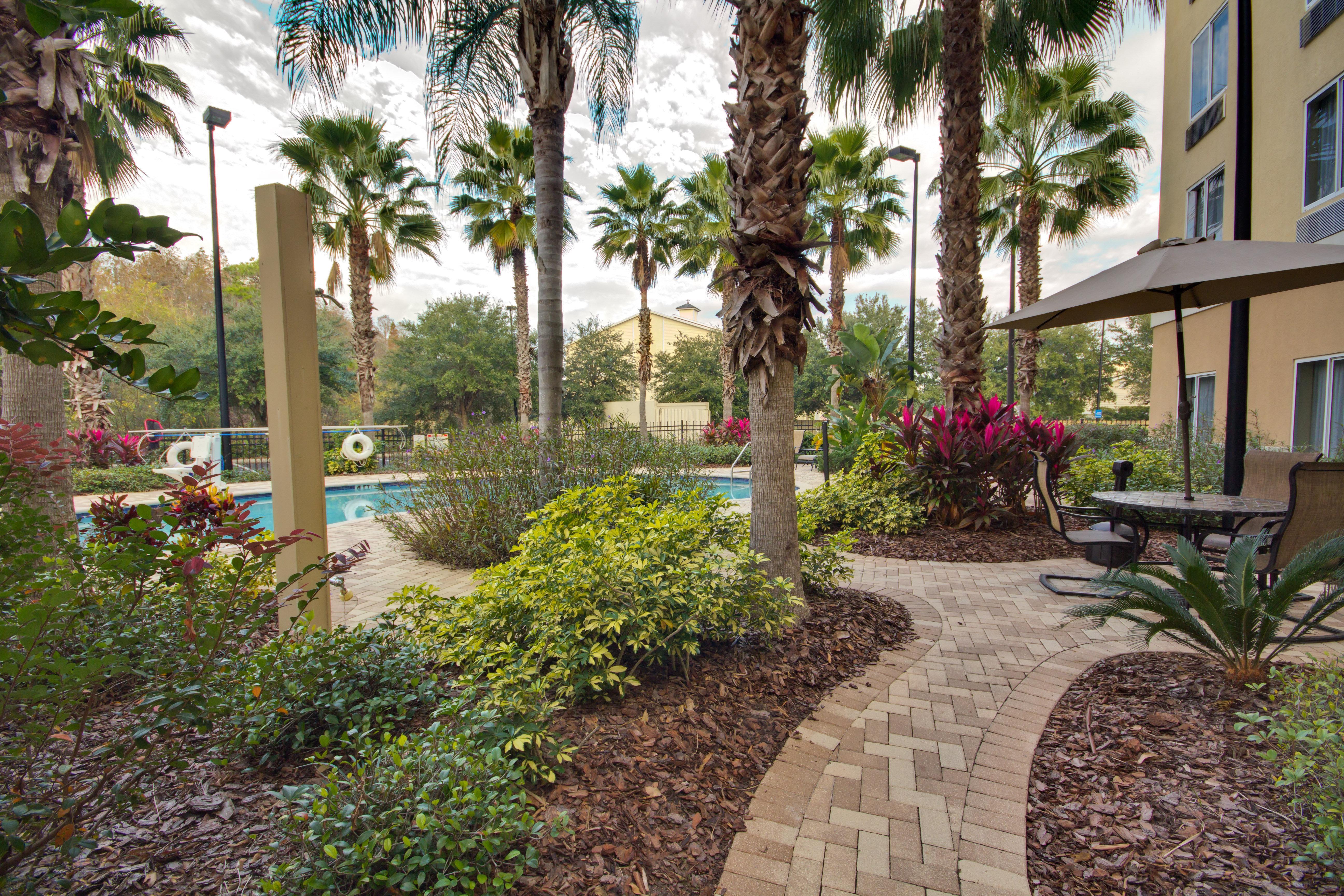 Holiday Inn Express And Suites Tampa I-75 At Bruce B. Downs By Ihg Esterno foto